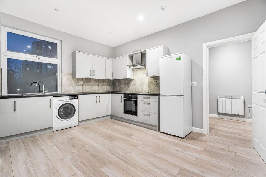 Property photo 2 of 21