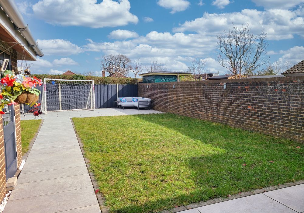 Property photo 2 of 34