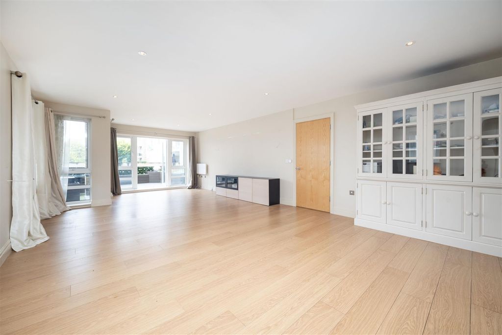 Property photo 3 of 19 P03.Jpg