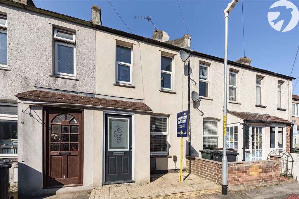 Property photo 1 of 17 Front External