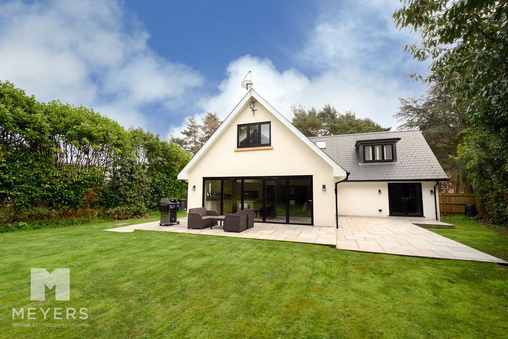 Property photo 3 of 26