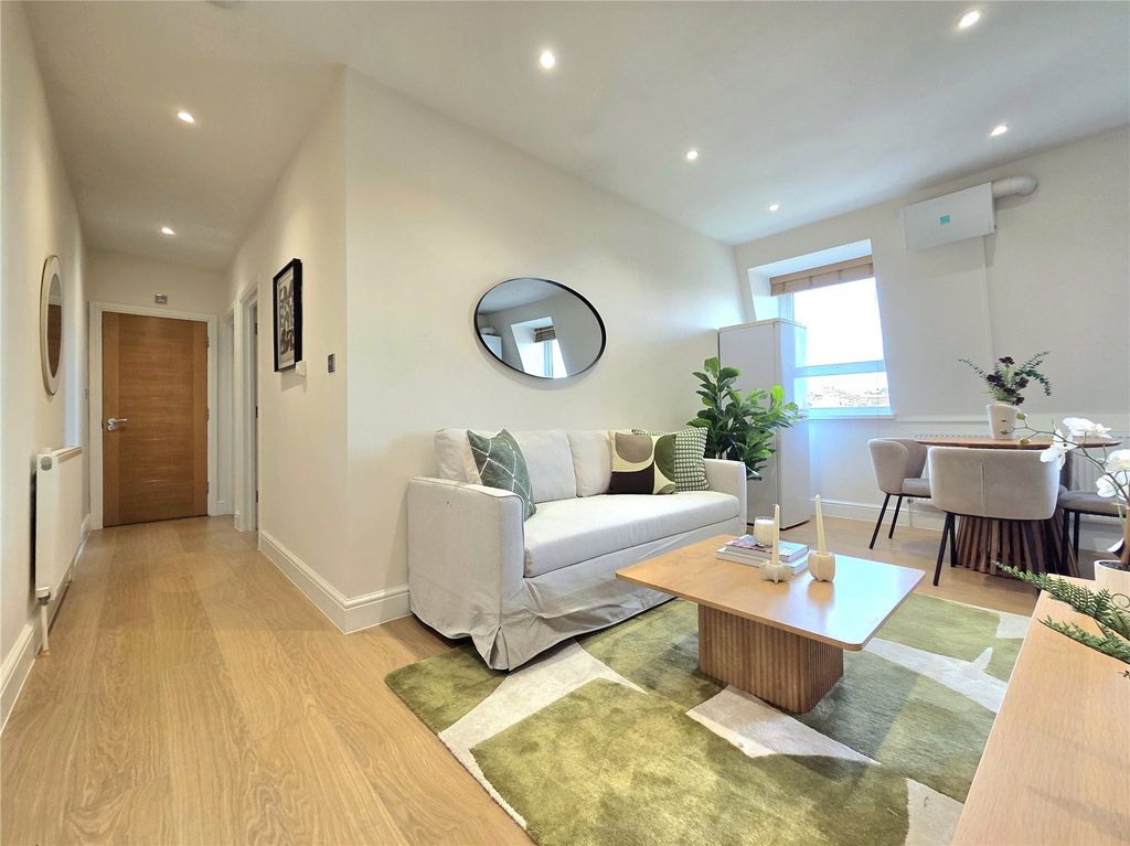 Property photo 2 of 11 Picture No. 07