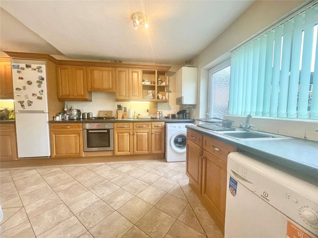 Property photo 2 of 15 Kitchen
