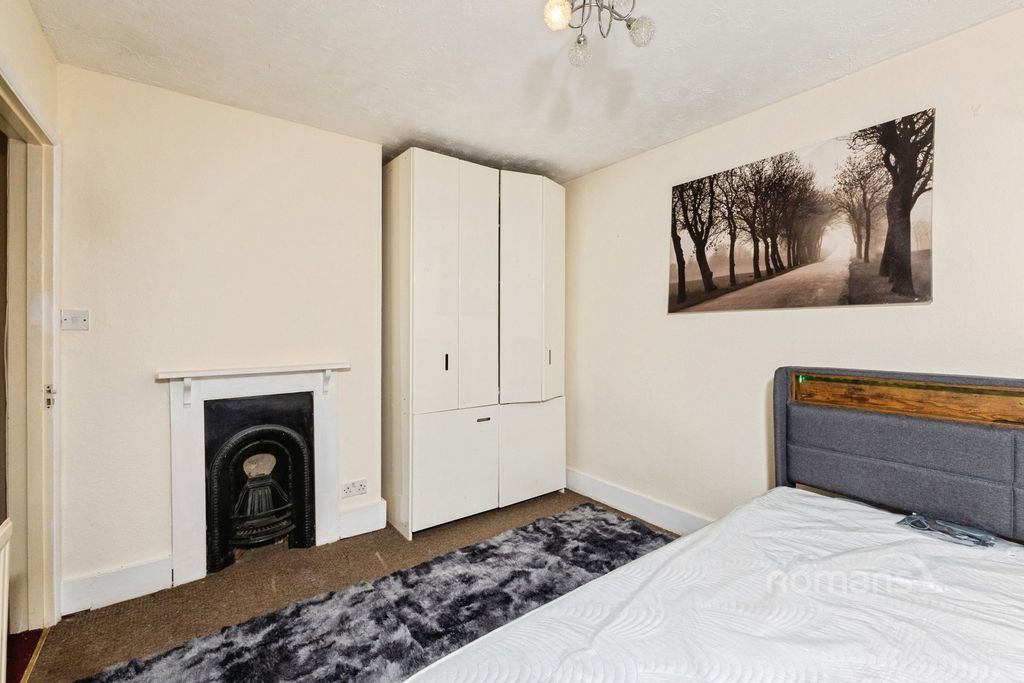 Property photo 2 of 9 Pbox-Img.Jpg