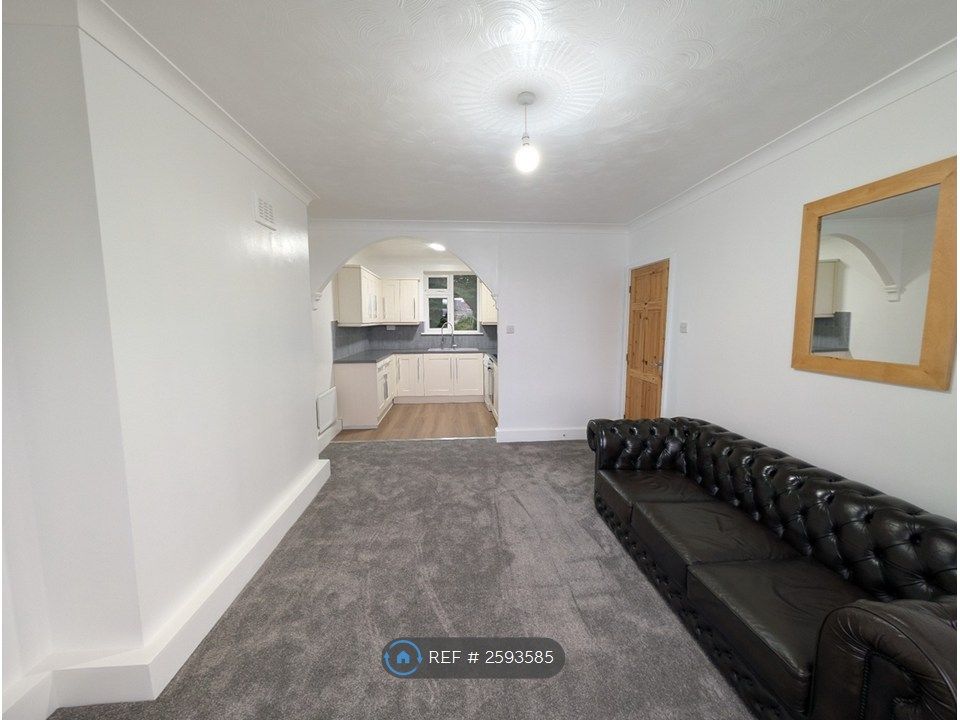 Property photo 2 of 12 Living Room