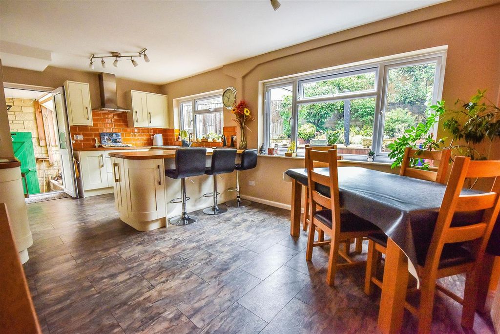 Property photo 2 of 16 Cp4_0135-2.Jpg