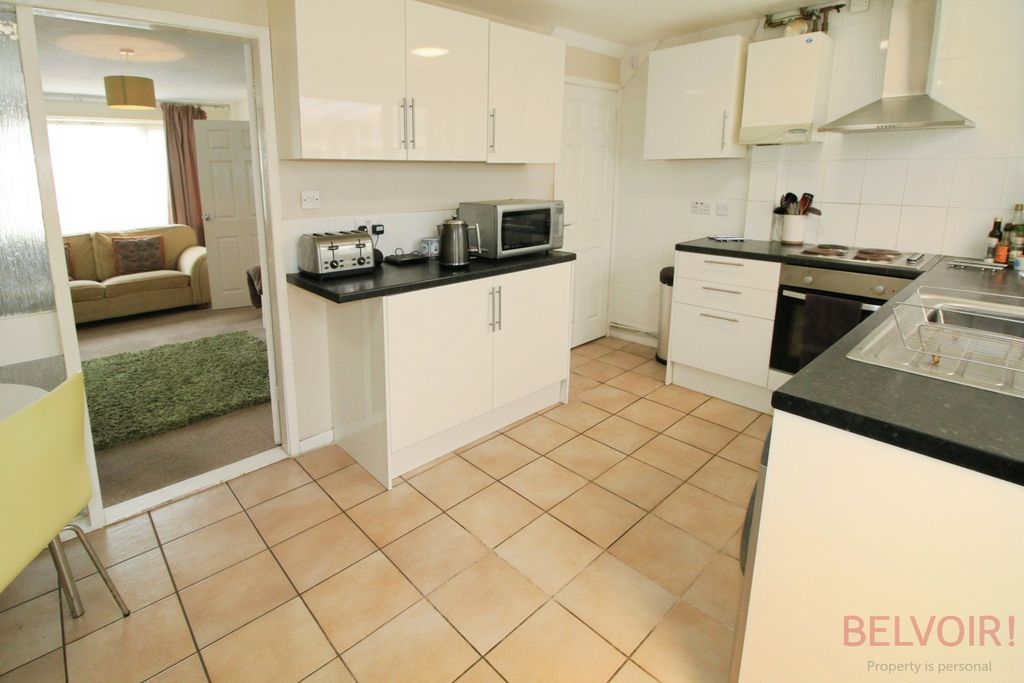 Property photo 3 of 16