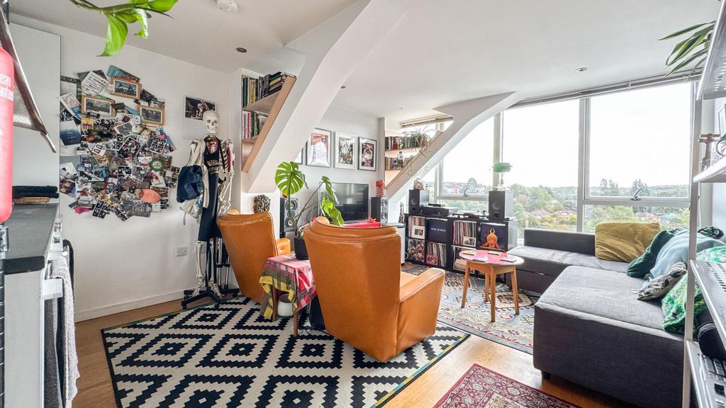 Property photo 1 of 12 Untitled-5631.Jpg