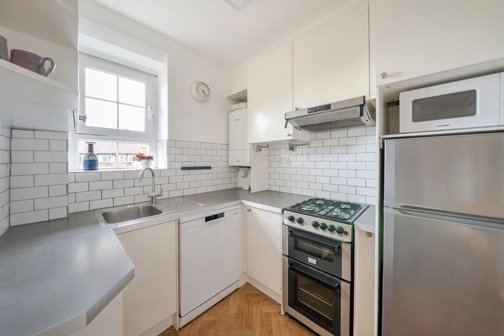 Property photo 2 of 20 1455660-13-69Fcb2...