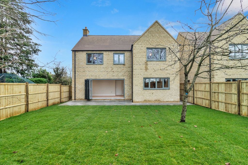 Property photo 1 of 9 Rear Exterior