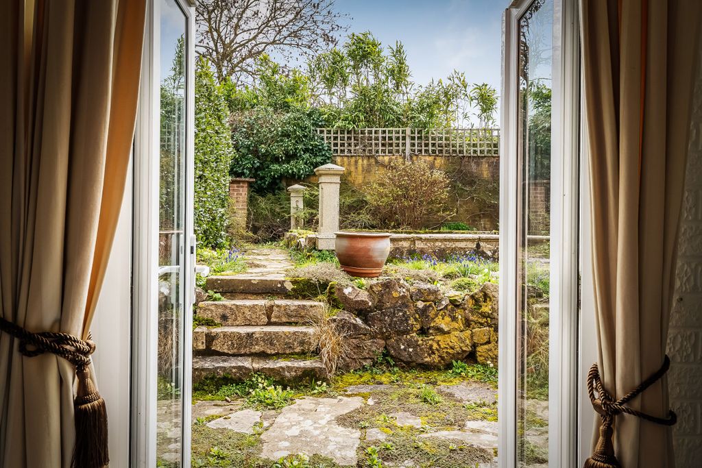 Additional image 12 of 6 bed detached house for saleThe Old Manse, Hever Road, Edenbridge TN8
