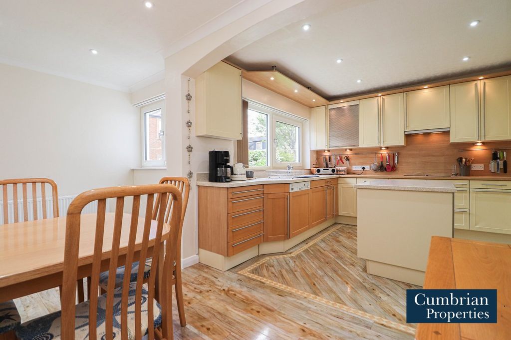 Property photo 2 of 36 Dining Kitchen