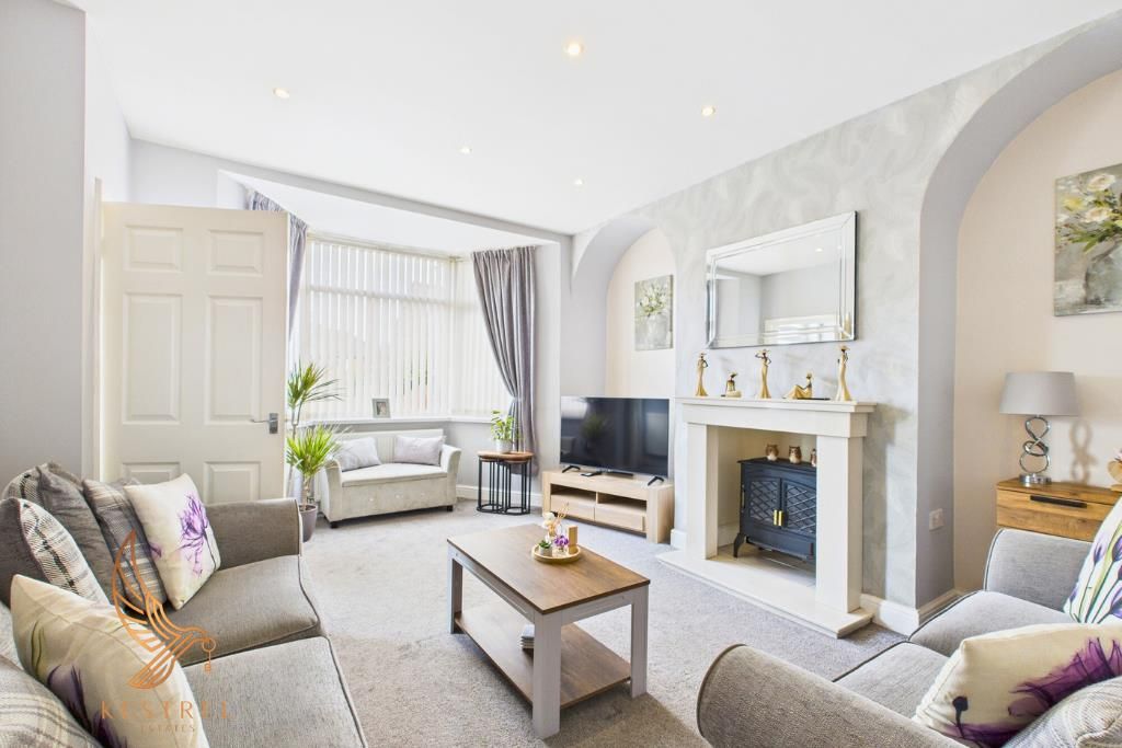 Property photo 2 of 25 18.Png