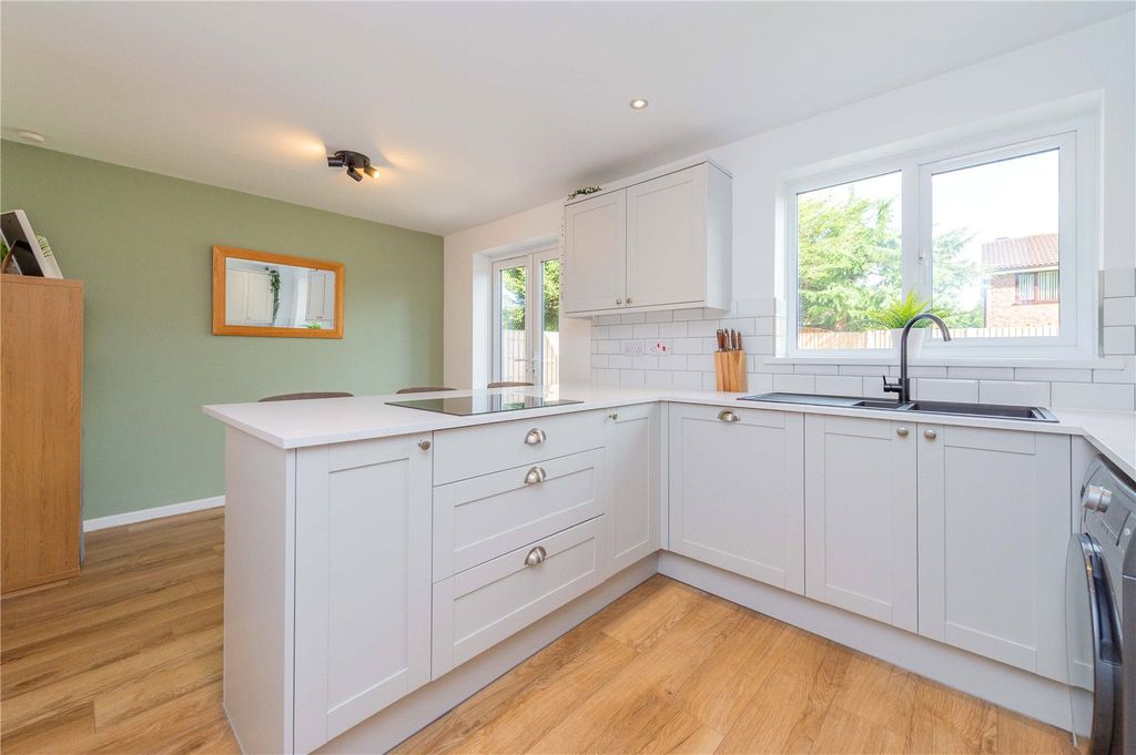 Property photo 3 of 41 Picture No. 32