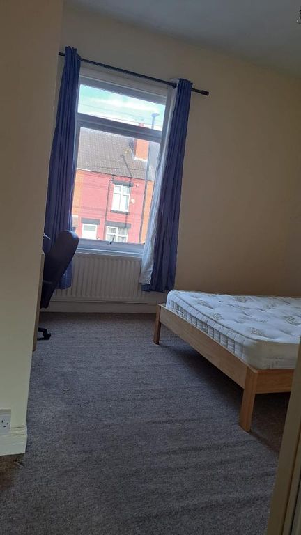 Property photo 2 of 5 Photo 2