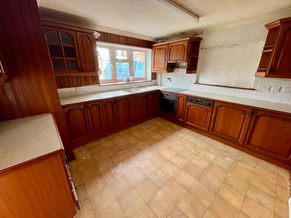 Property photo 2 of 8 3404233