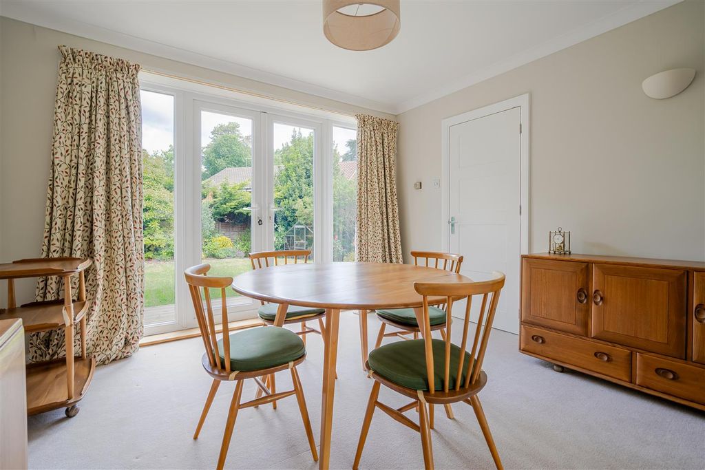 Property photo 3 of 11