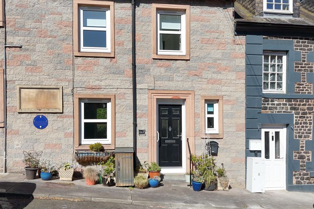 Property photo 3 of 10 7_Abbey_Close_Jedburgh-02.Jpg