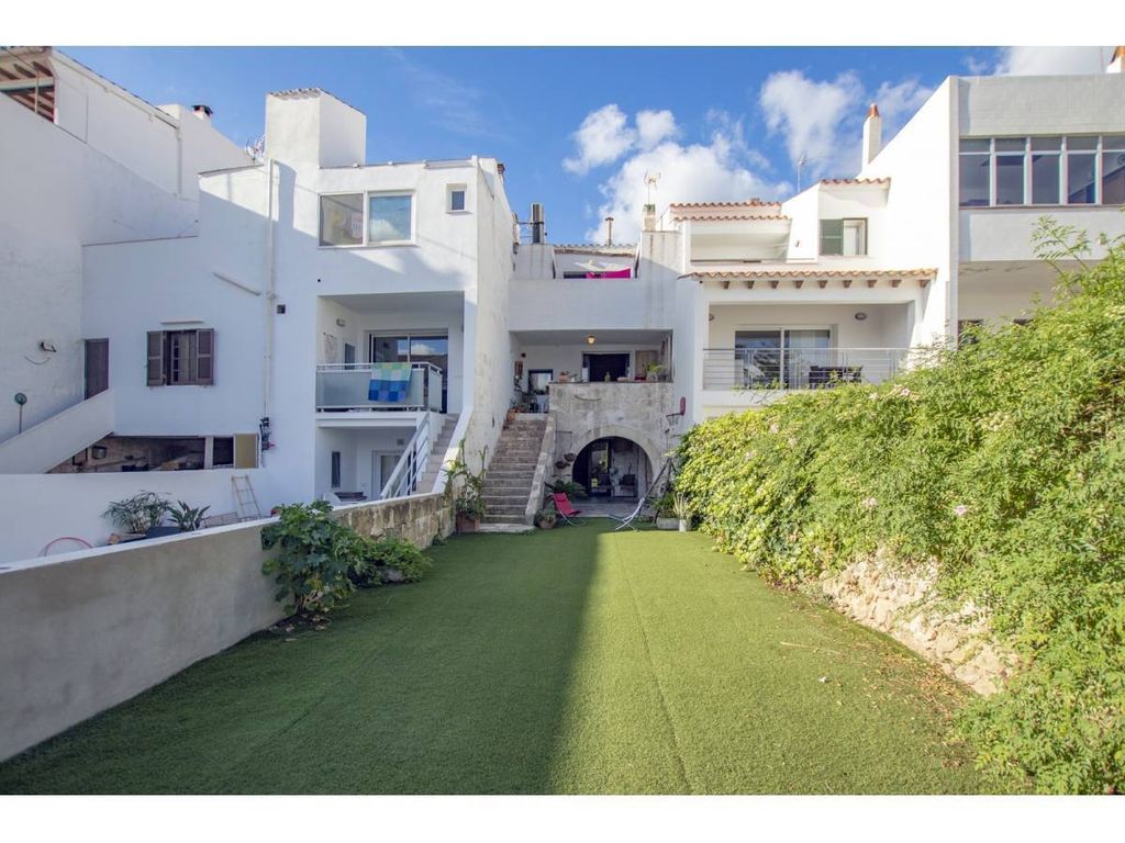Property photo 1 of 30