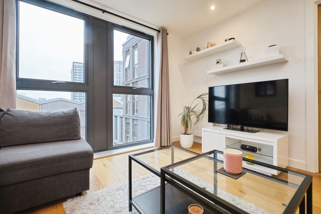 Property photo 3 of 17 Pbox-Img.Jpg