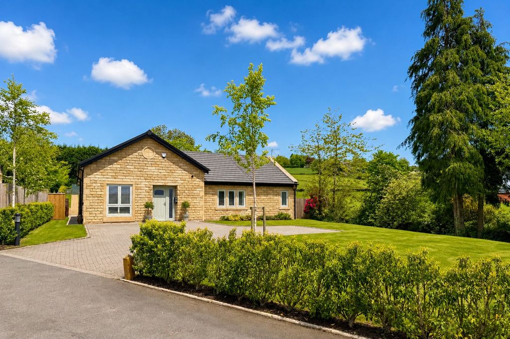 Property photo 1 of 37