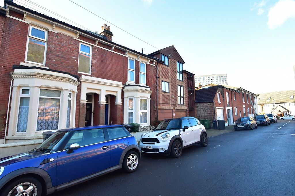 Property photo 1 of 14 Picture No. 17