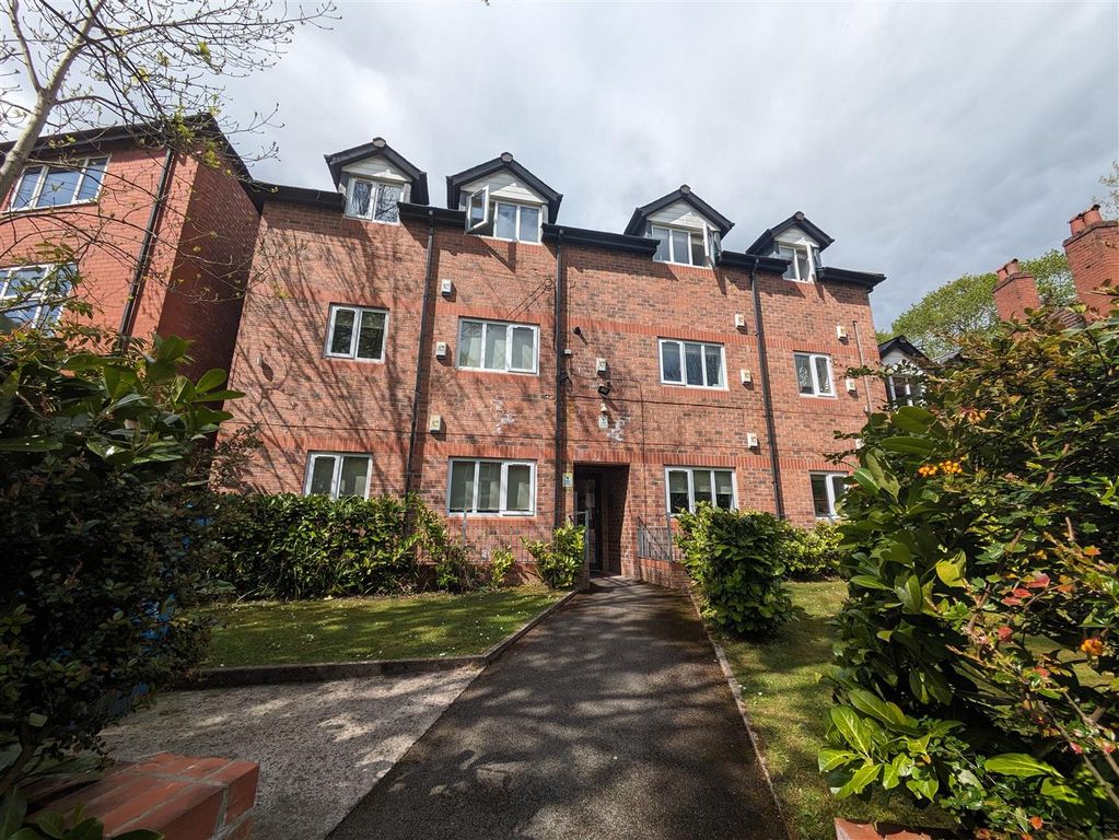 Property photo 1 of 16 External