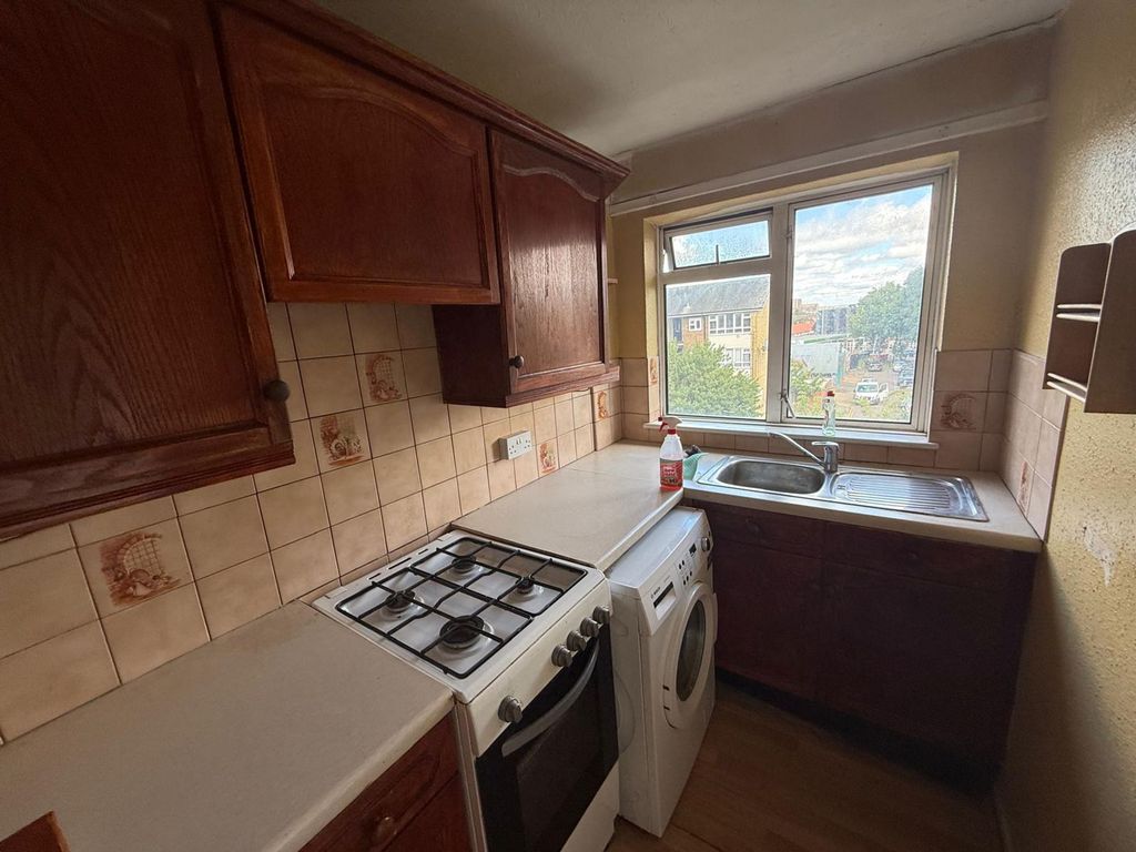 Property photo 1 of 4