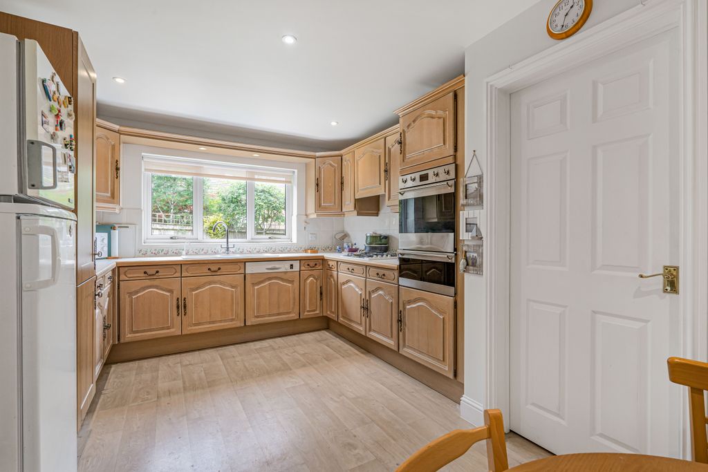 Property photo 3 of 17 5_84045