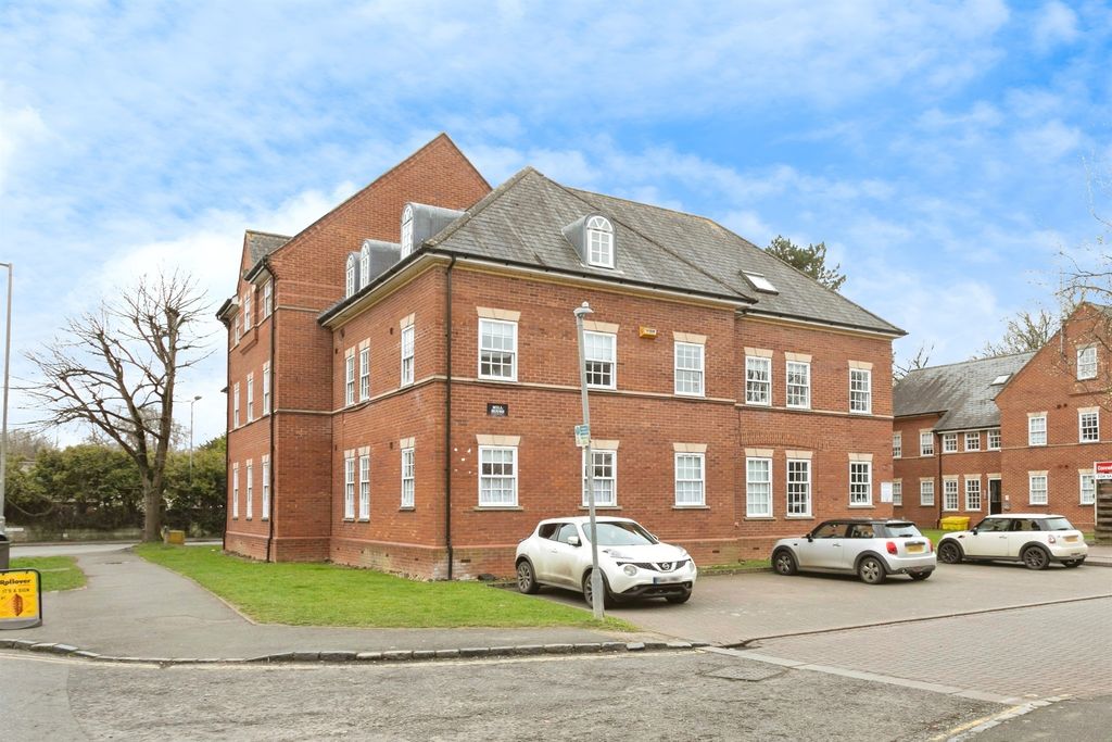 Property photo 1 of 10