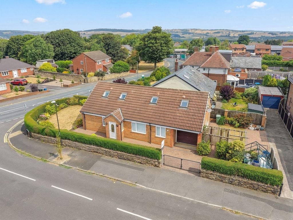 Property photo 1 of 37