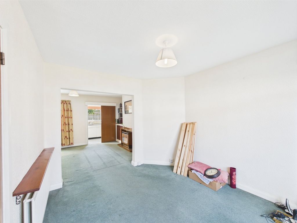 Property photo 3 of 19 Picture No. 02