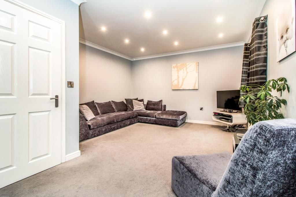 Property photo 1 of 3