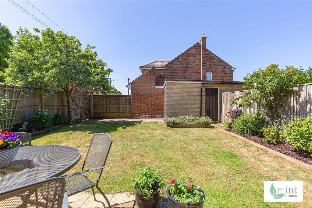 Property photo 2 of 21 Mint_Homes-10_Edward_li_Avenue-Kt14__24_.Jpg