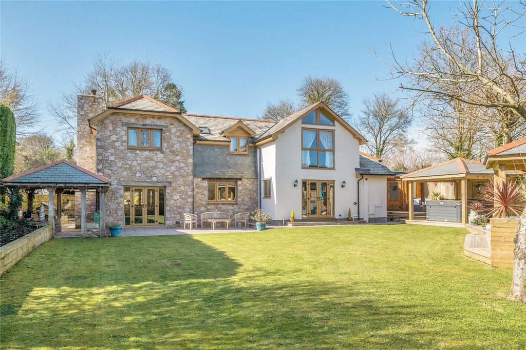 Property photo 1 of 42 Picture No. 57