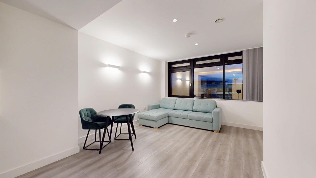 Property photo 1 of 14 Living Room