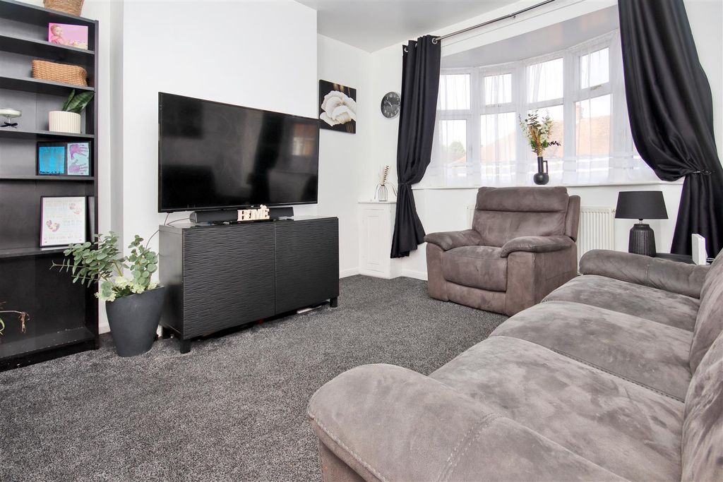 Property photo 3 of 16 Img_8813.Jpg