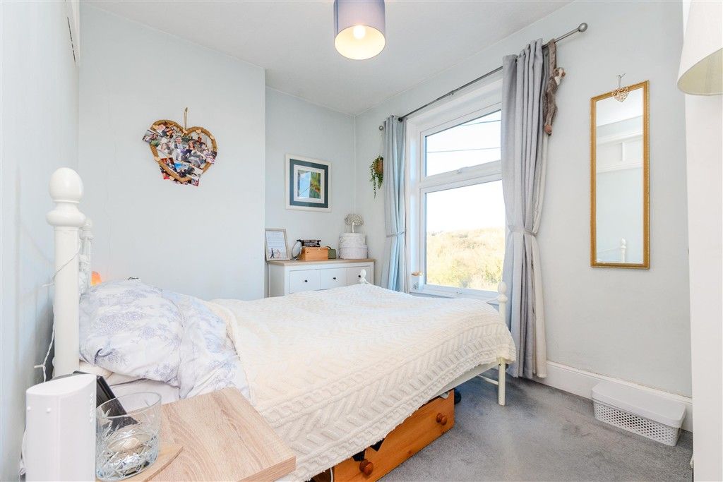 Property photo 1 of 16 Bedroom 1