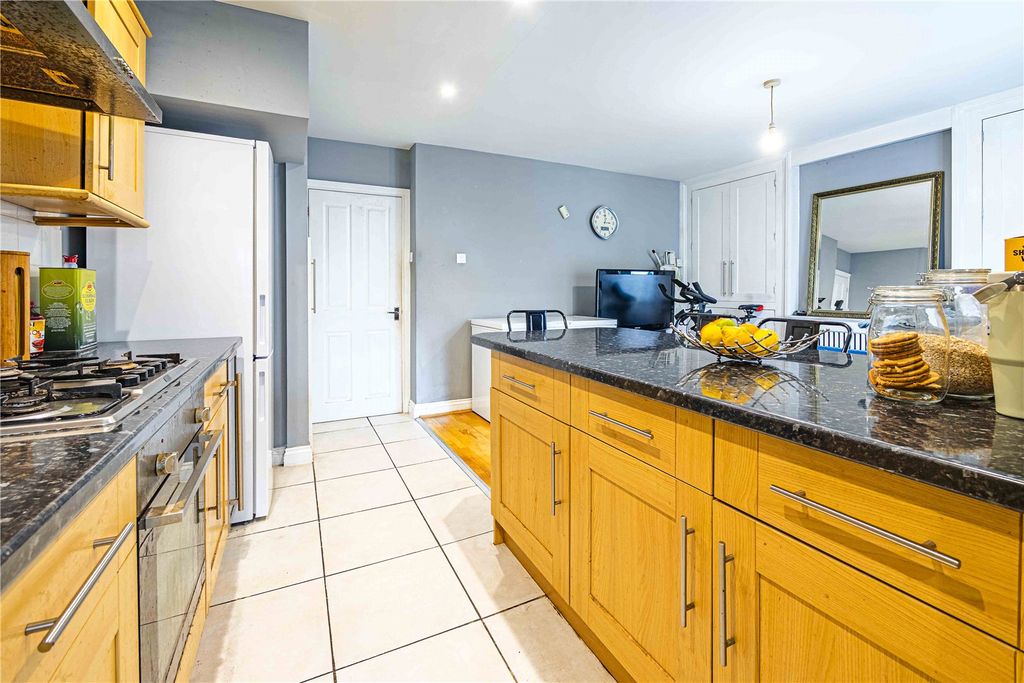 Property photo 3 of 18 Picture No. 15