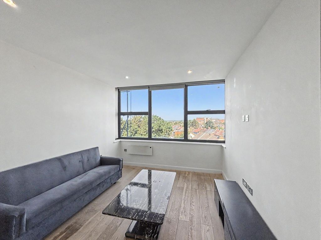 Property photo 1 of 6