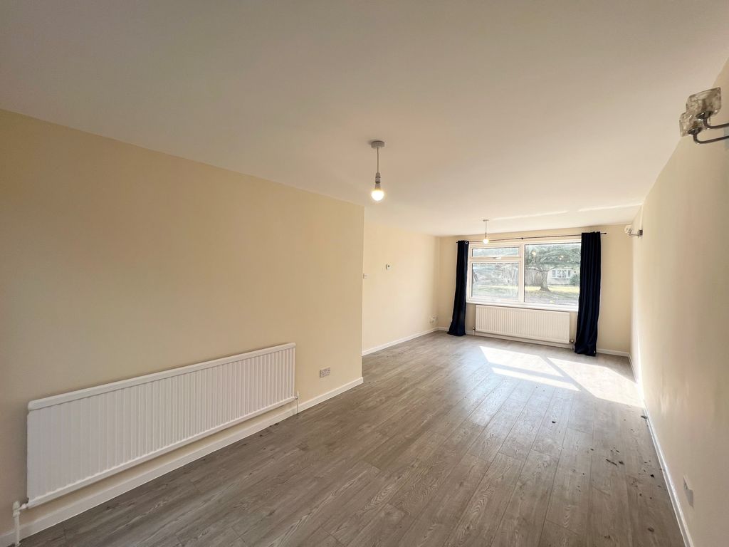 Property photo 2 of 12 View