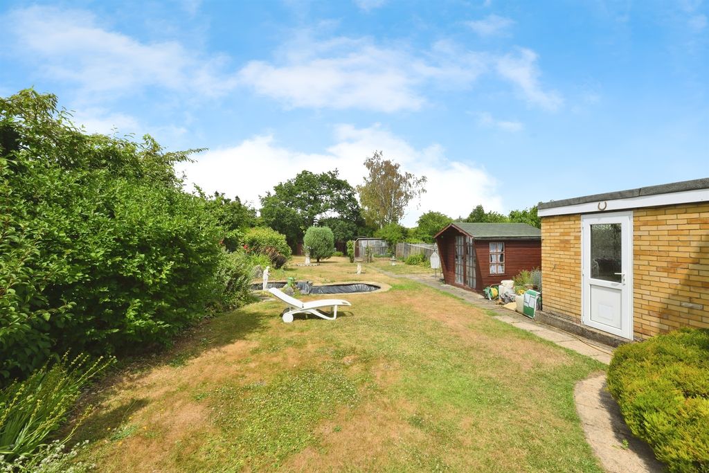Property photo 2 of 16