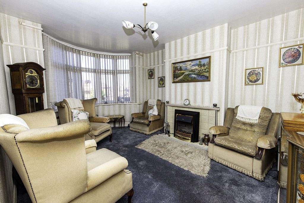 Property photo 2 of 15 Picture No. 09