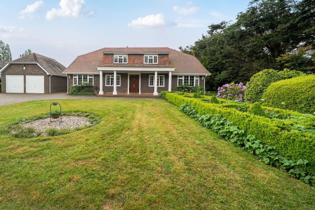 Property photo 1 of 26 House Frontage