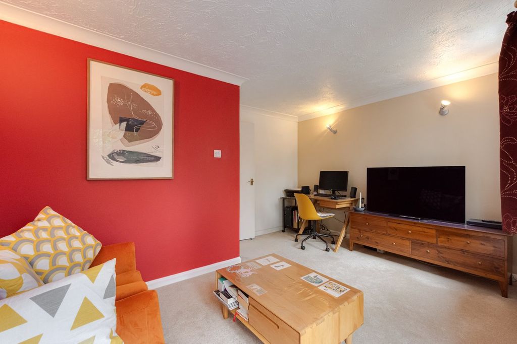 Property photo 3 of 17