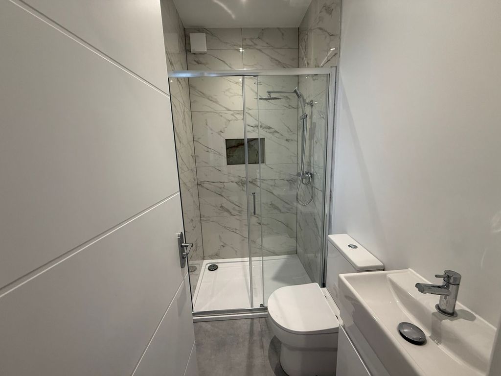 Property photo 2 of 11 Bedroom