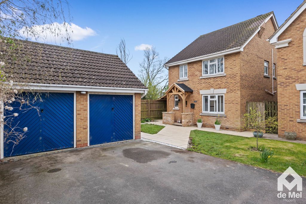 Property photo 1 of 17 Photo 16