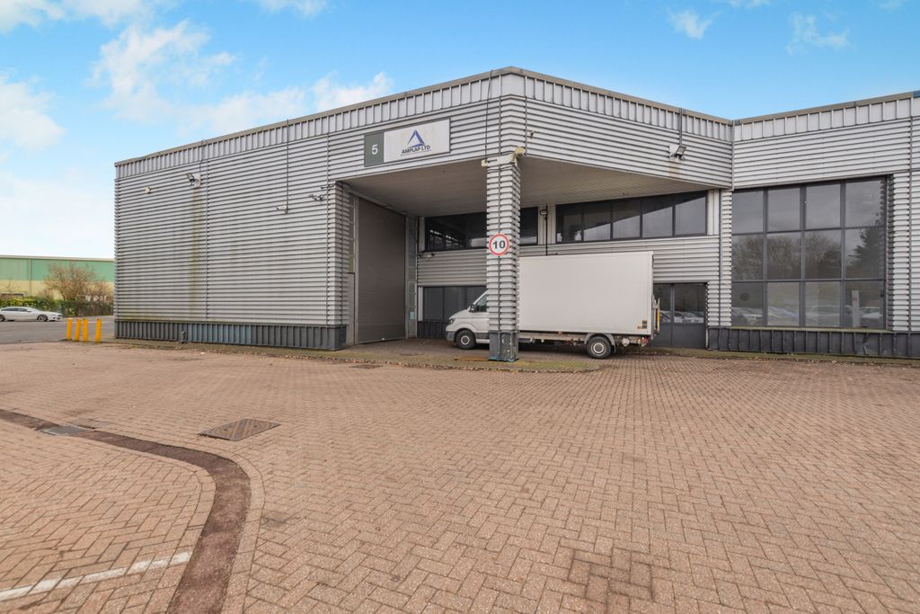 Property photo 1 of 8