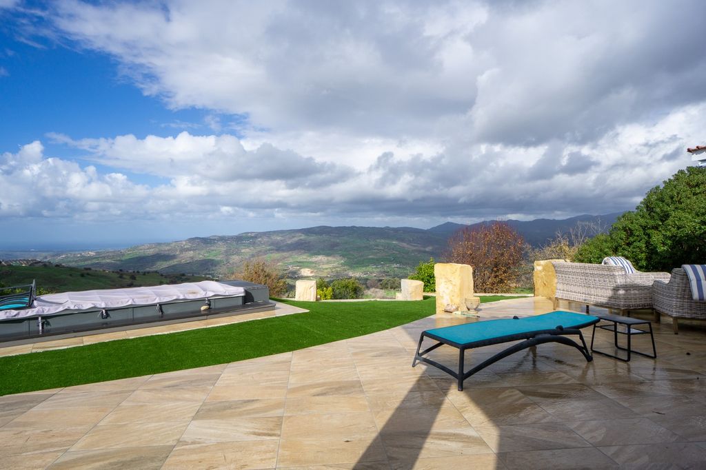 Property photo 3 of 24