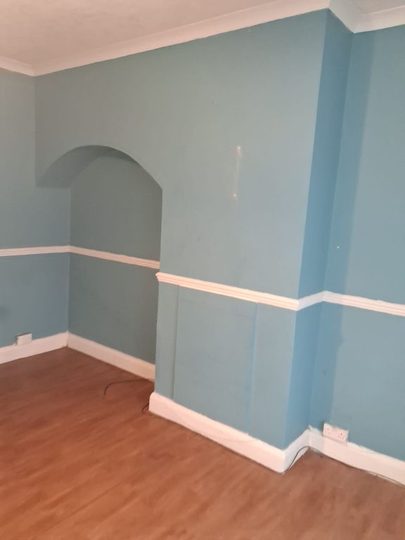 Property photo 1 of 3